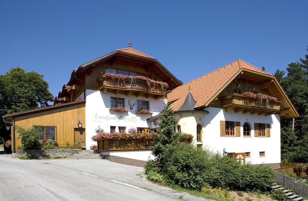 Zum Fally - Landgasthof Кирхберг ам Вексел Екстериор снимка