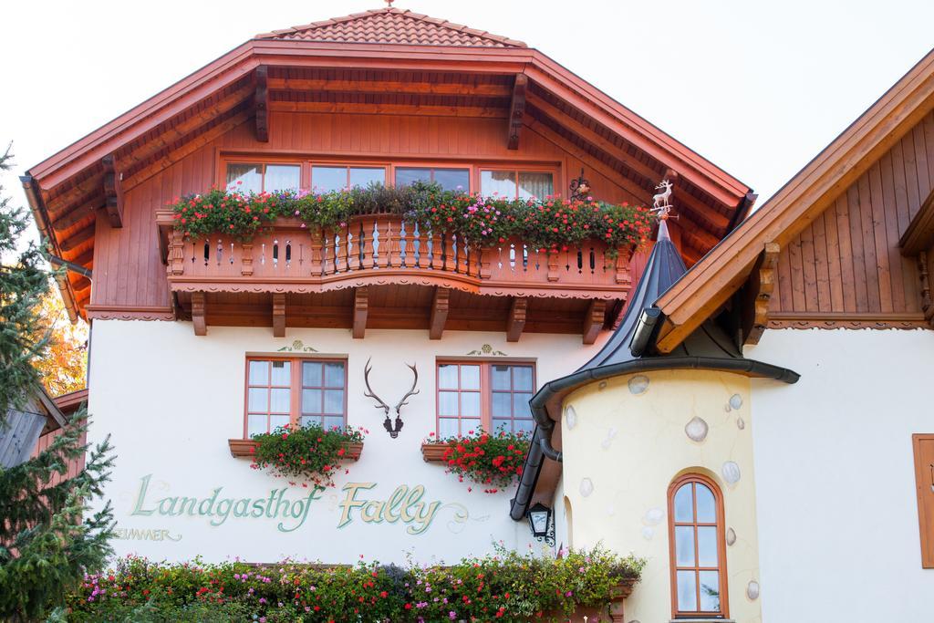 Zum Fally - Landgasthof Кирхберг ам Вексел Екстериор снимка